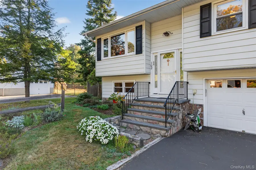 102 Sutton Park Road, Poughkeepsie, NY 12603 - Image #2