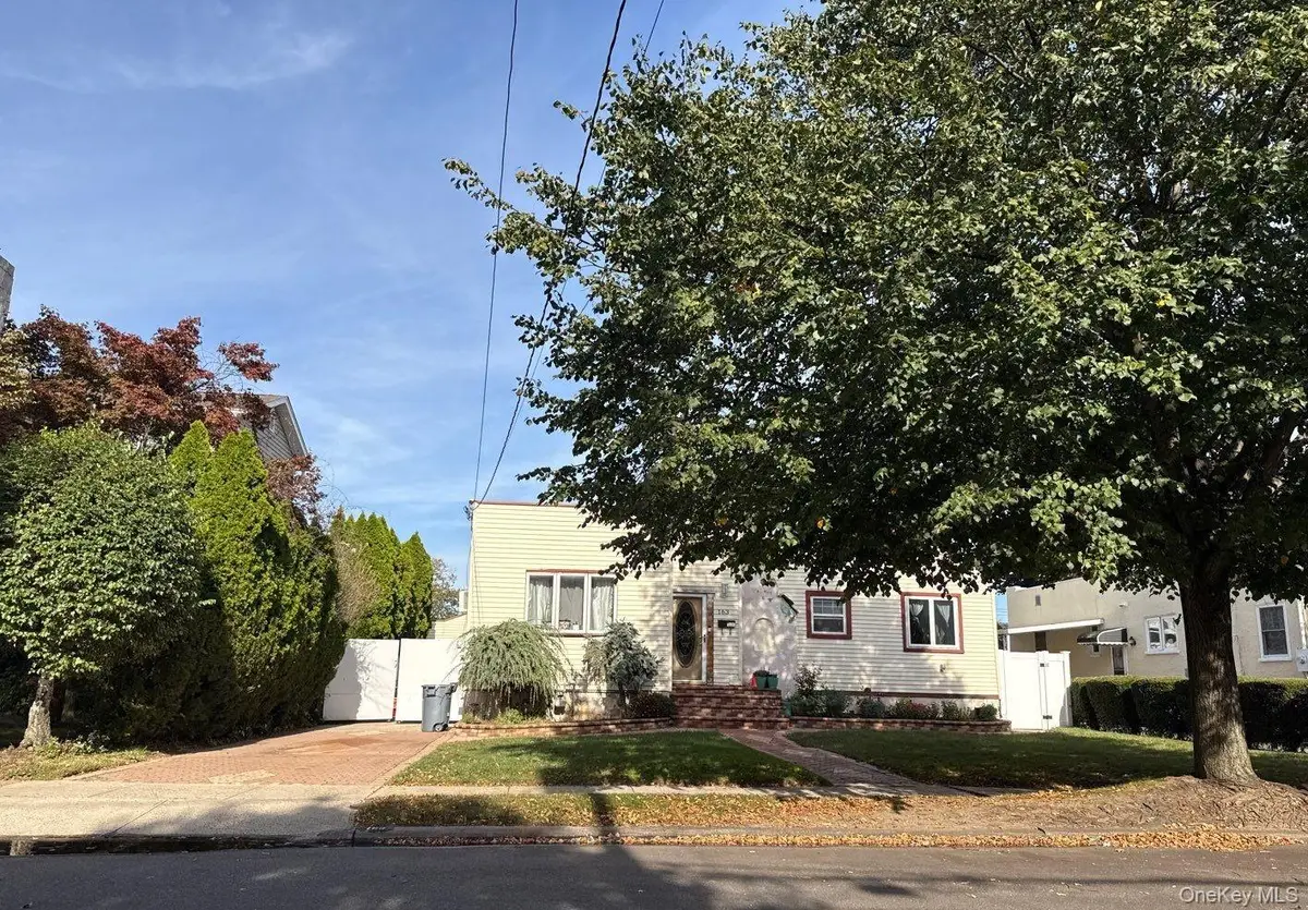 163 Wynsum Avenue, Merrick, NY 11566 - Image #1