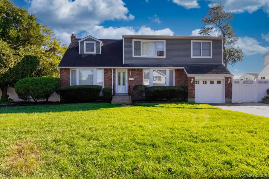 24 Dulittle Street, North Babylon, NY 11703 - Image #2