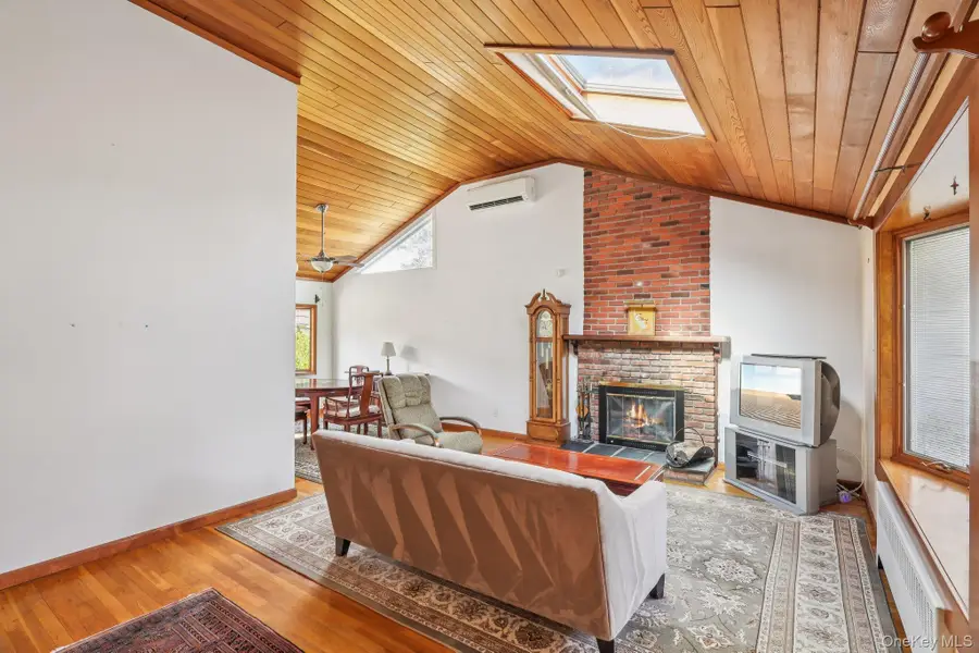 43 Landing Road, Huntington, NY 11743 - Image #3