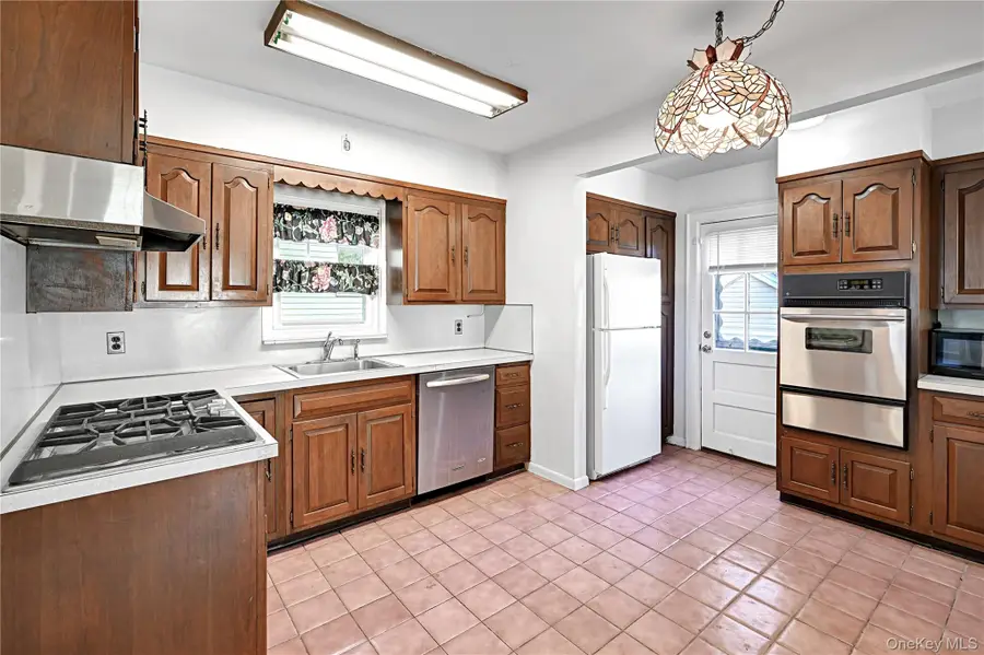 30 Lispenard Avenue, New Rochelle, NY 10801 - Image #3