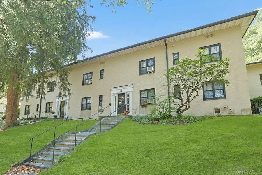 1279 California Road #2L, Eastchester, NY 10709 - Image #3