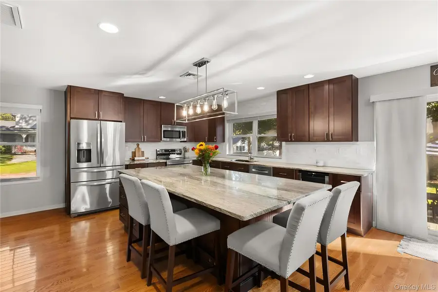 39 Mcgaw Avenue, Lake Grove, NY 11755 - Image #3