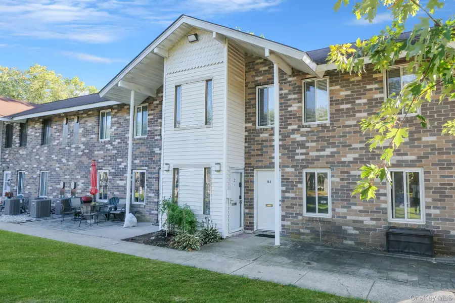 2 Sierra Ct #2, Coram, NY 11727 - Image #3