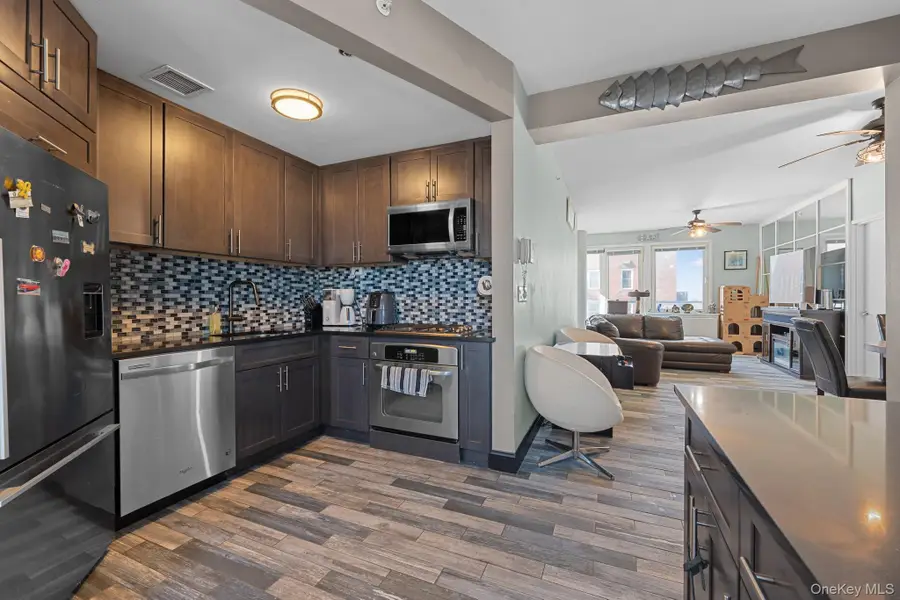 118-20 Ocean Promenade #6D, Rockaway Park, NY 11694 - Image #3