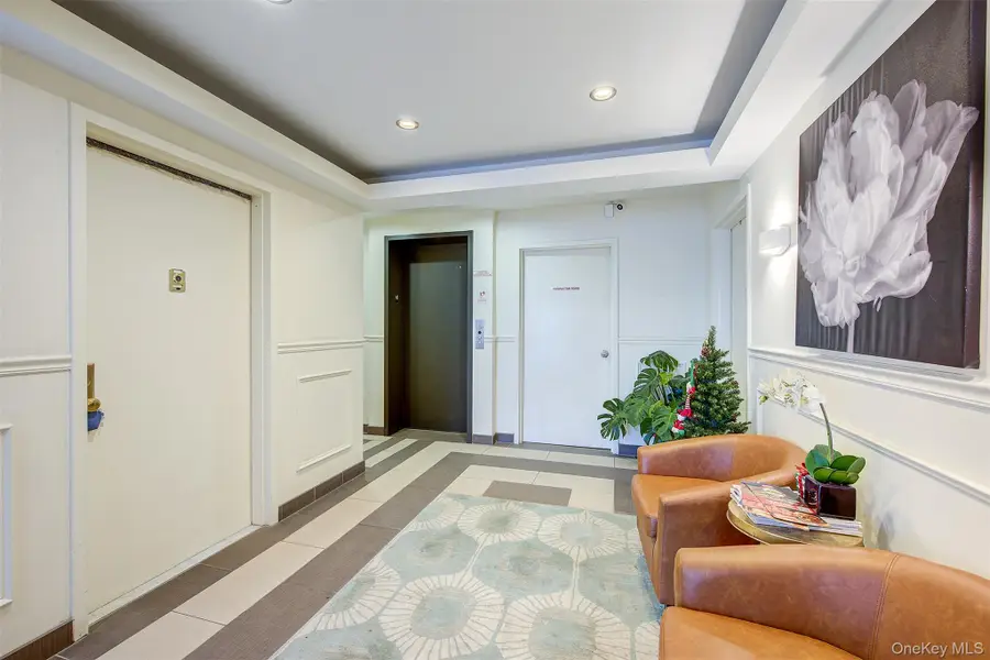 13546 Grand Central Parkway #4C, Briarwood, NY 11435 - Image #2