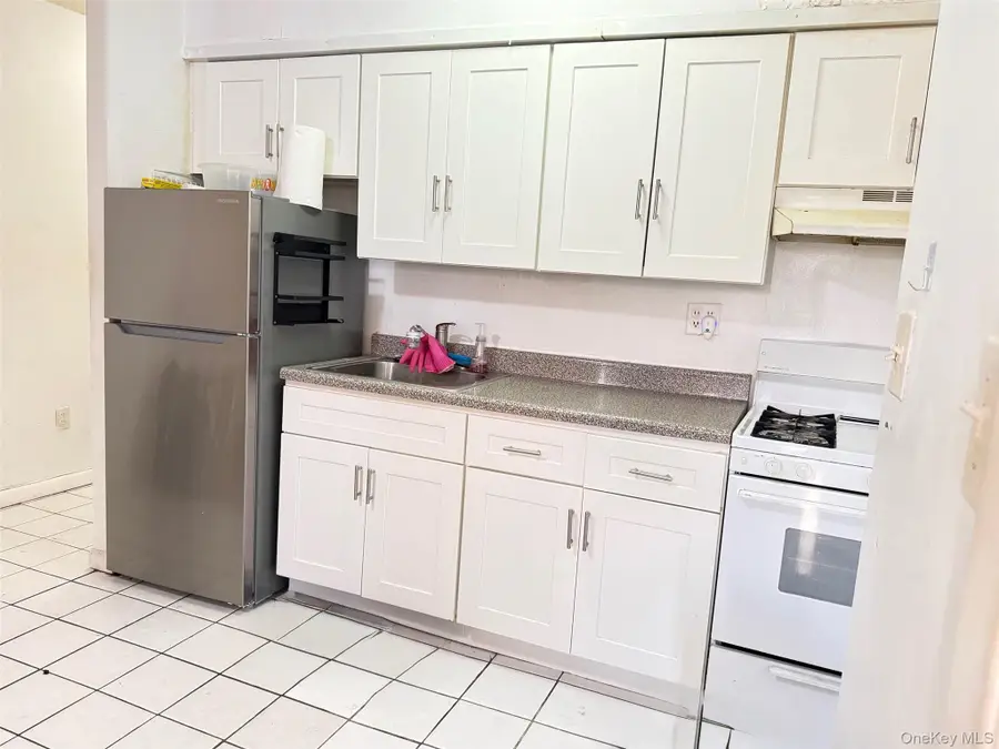 43-04 158 Street #3E, Flushing, NY 11358 - Image #2