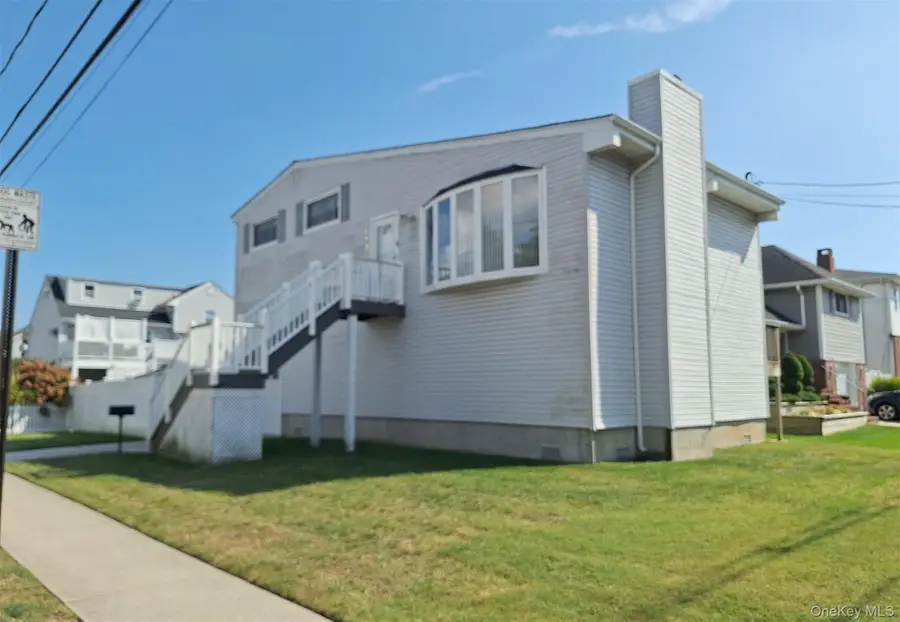 173 Cedar Street, Freeport, NY 11520 - Image #2