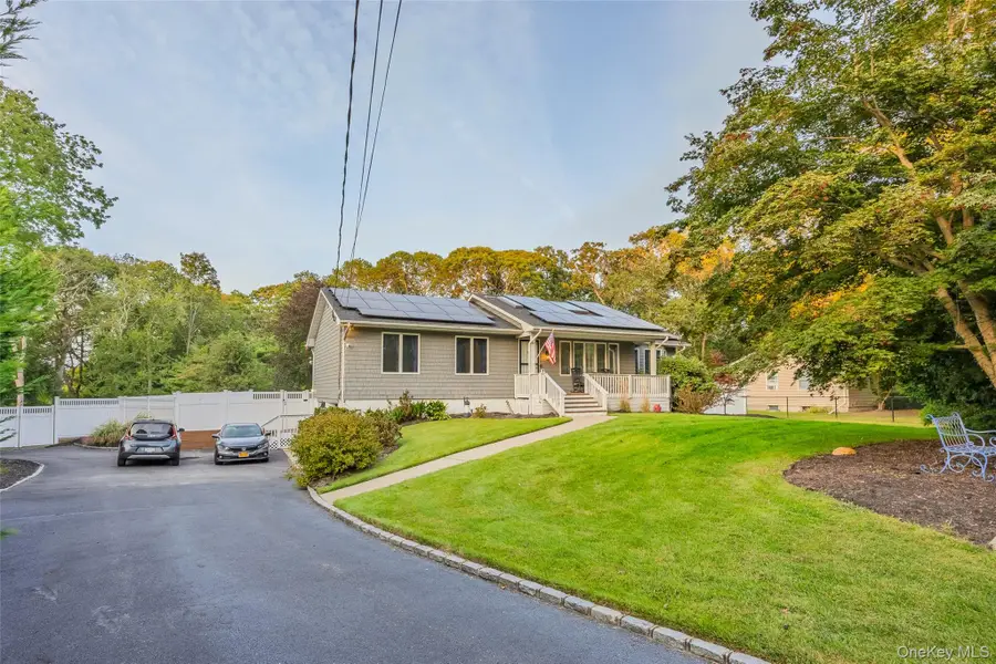 7 Cohrs Court, Moriches, NY 11955 - Image #3