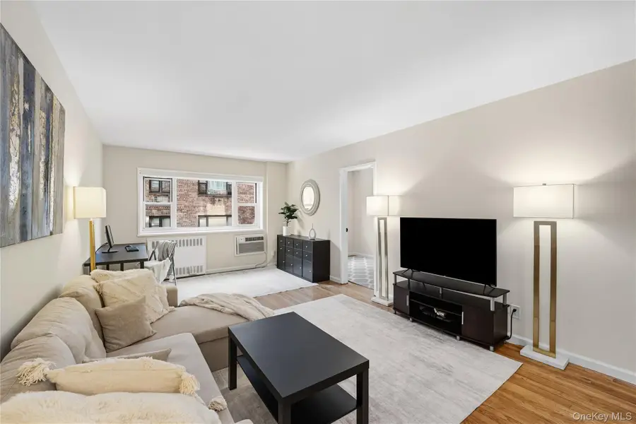 111 E Hartsdale Avenue #4G, Hartsdale, NY 10530 - Image #3