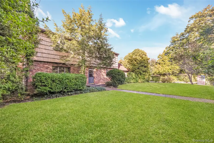 1 Wunaquit Drive, Bayville, NY 11709 - Image #3