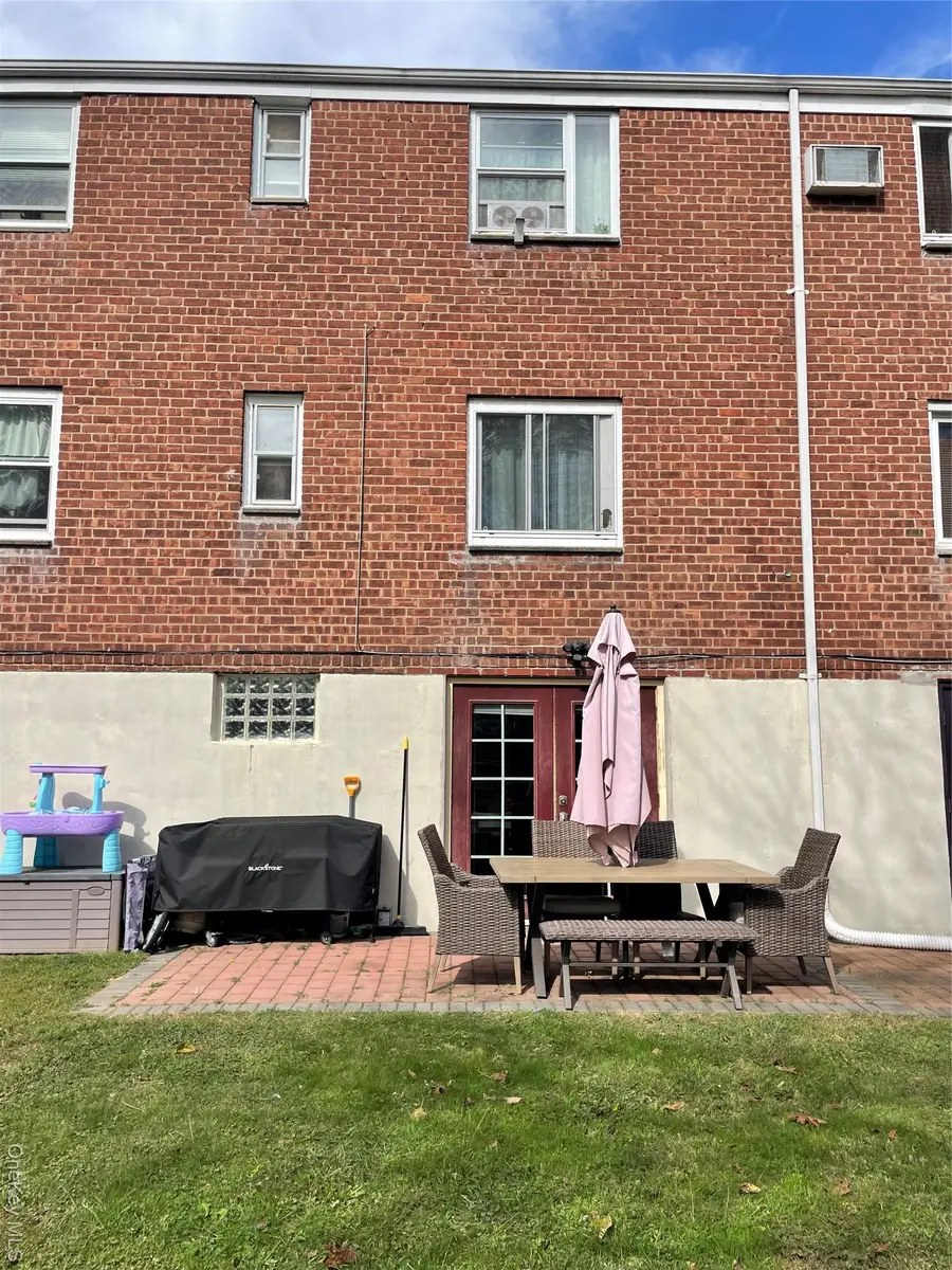 264-11 73rd Avenue #128A4, Glen Oaks, NY 11004 - Image #3