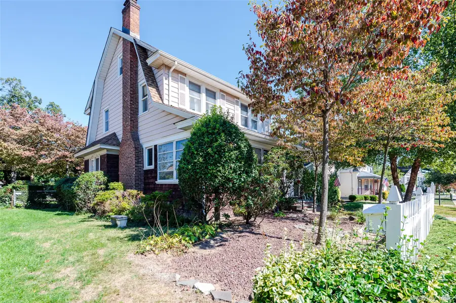 480 Windsor Place, Oceanside, NY 11572 - Image #2