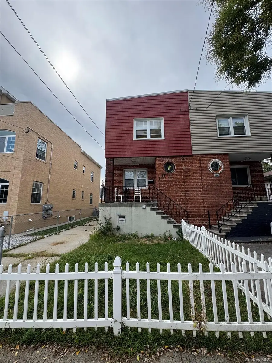 727 Clarence Avenue, Bronx, NY 10465 - Image #3