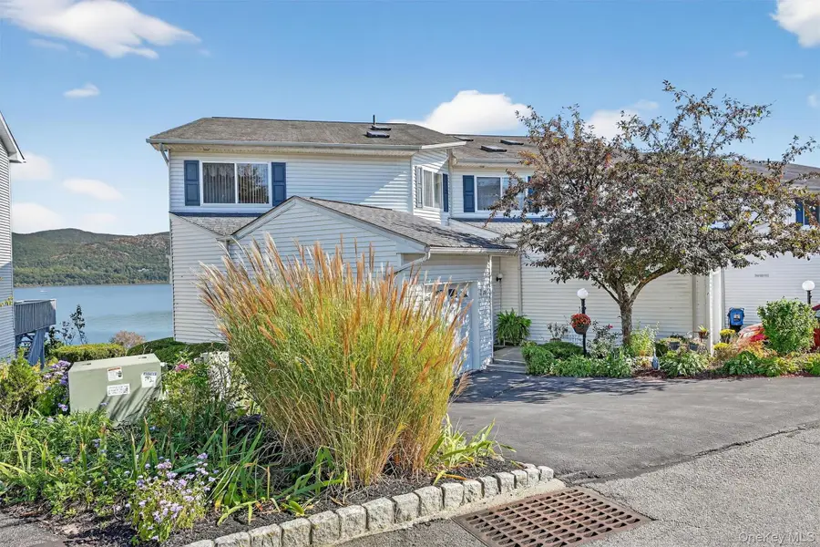 284 Tamerisk Lane, New Windsor, NY 12553 - Image #2