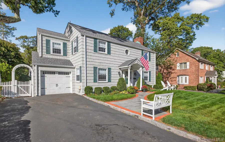 53 Eakins Road, Manhasset, NY 11030 - #2
