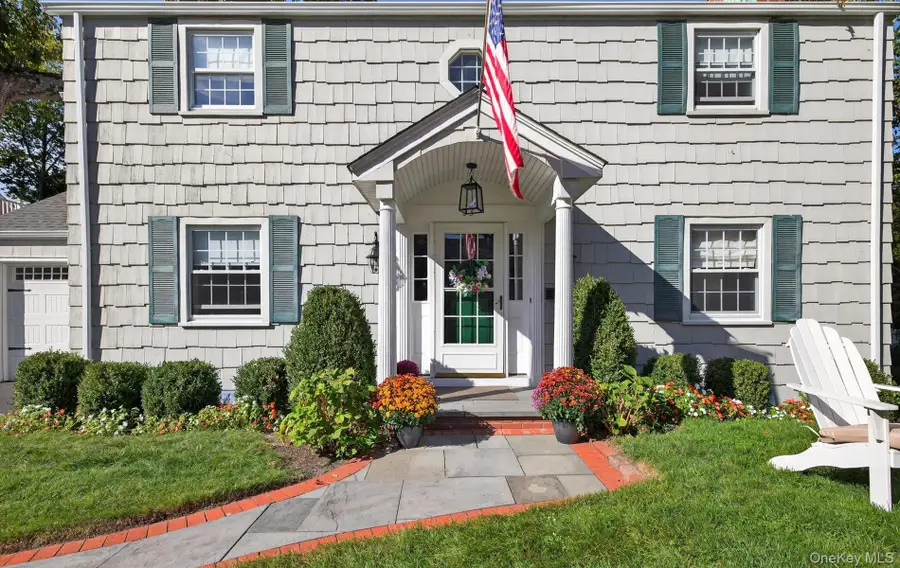 53 Eakins Road, Manhasset, NY 11030 - #3