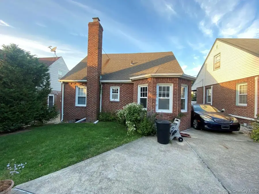 10 Purdy Court, Rockville Centre, NY 11570 - Image #3