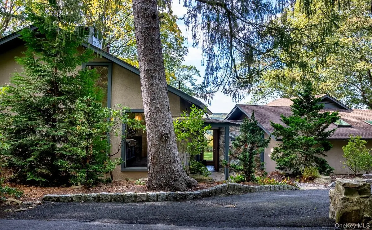 62 Circuit Road, Tuxedo Park, NY 10987 - Image #1