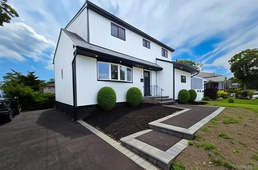 109 North Drive, Massapequa, NY 11758 - Image #2