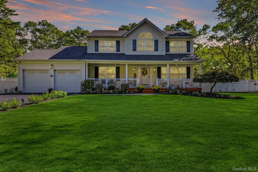 3 Farmhouse Drive, Ridge, NY 11961 - Image #2