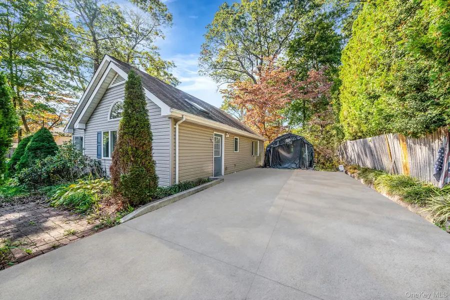 6 Sound Beach Boulevard, Sound Beach, NY 11789 - Image #3