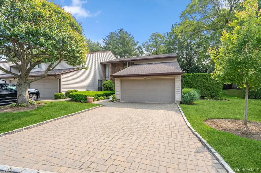 55 Maple Run Drive, Jericho, NY 11753 - Image #2