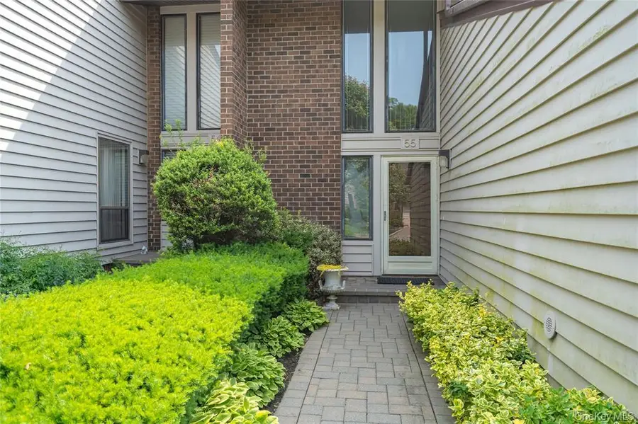 55 Maple Run Drive, Jericho, NY 11753 - Image #3