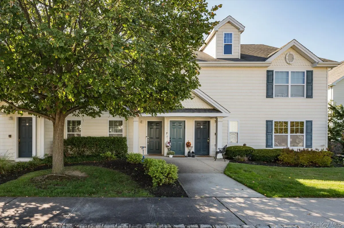 26 Lorien Place, Melville, NY 11747 - Image #1