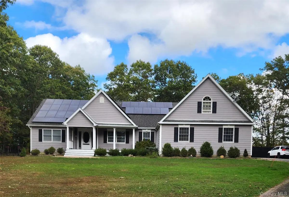 156 N Woods Road, Baiting Hollow, NY 11933 - Image #1