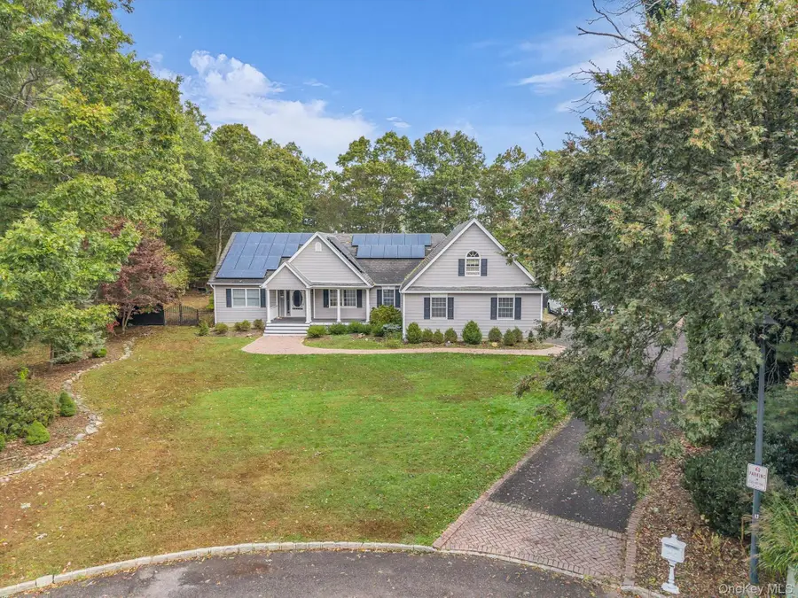 156 N Woods Road, Baiting Hollow, NY 11933 - Image #3