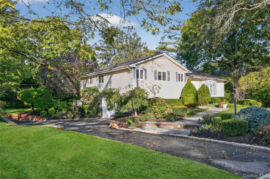 80 Walnut Drive, East Hills, NY 11576 - Image #2