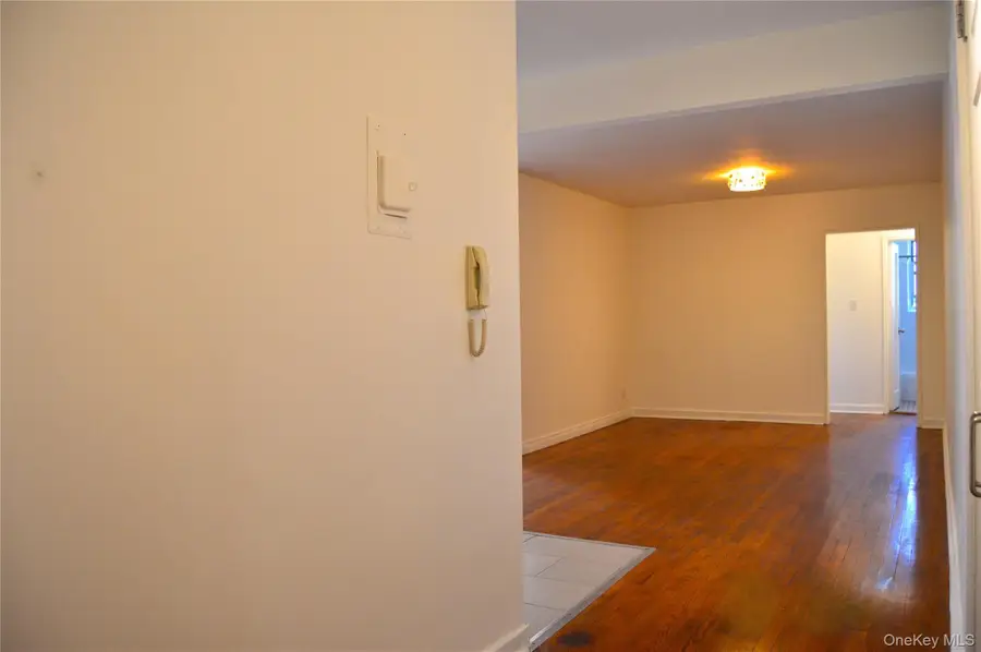 65-45 Yellowstone Boulevard #2B, Forest Hills, NY 11375 - Image #2