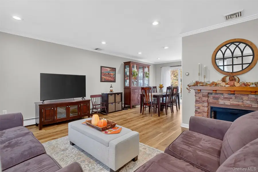 14 Somerset Drive, Washingtonville, NY 10992 - Image #3