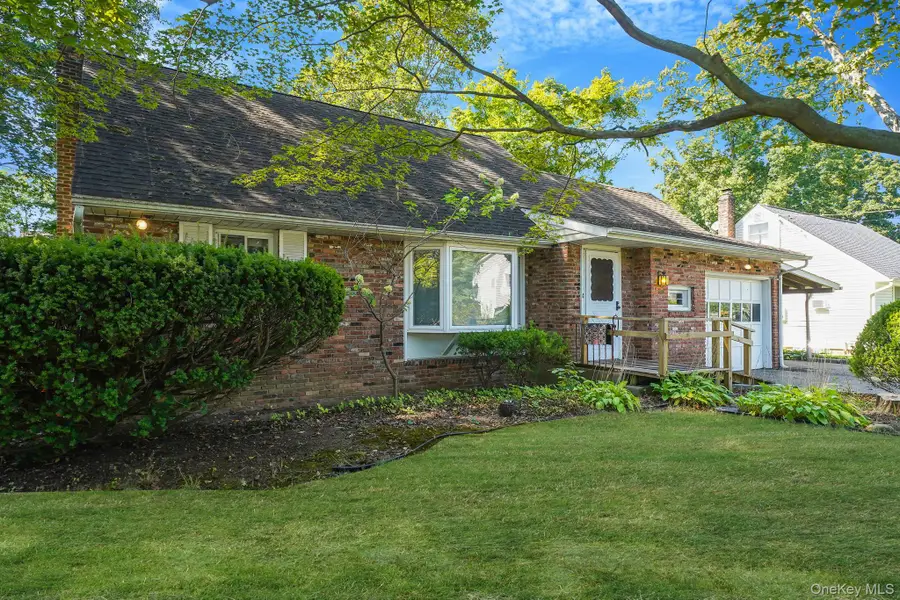 25 Hazard Avenue, Huntington Station, NY 11746 - Image #2