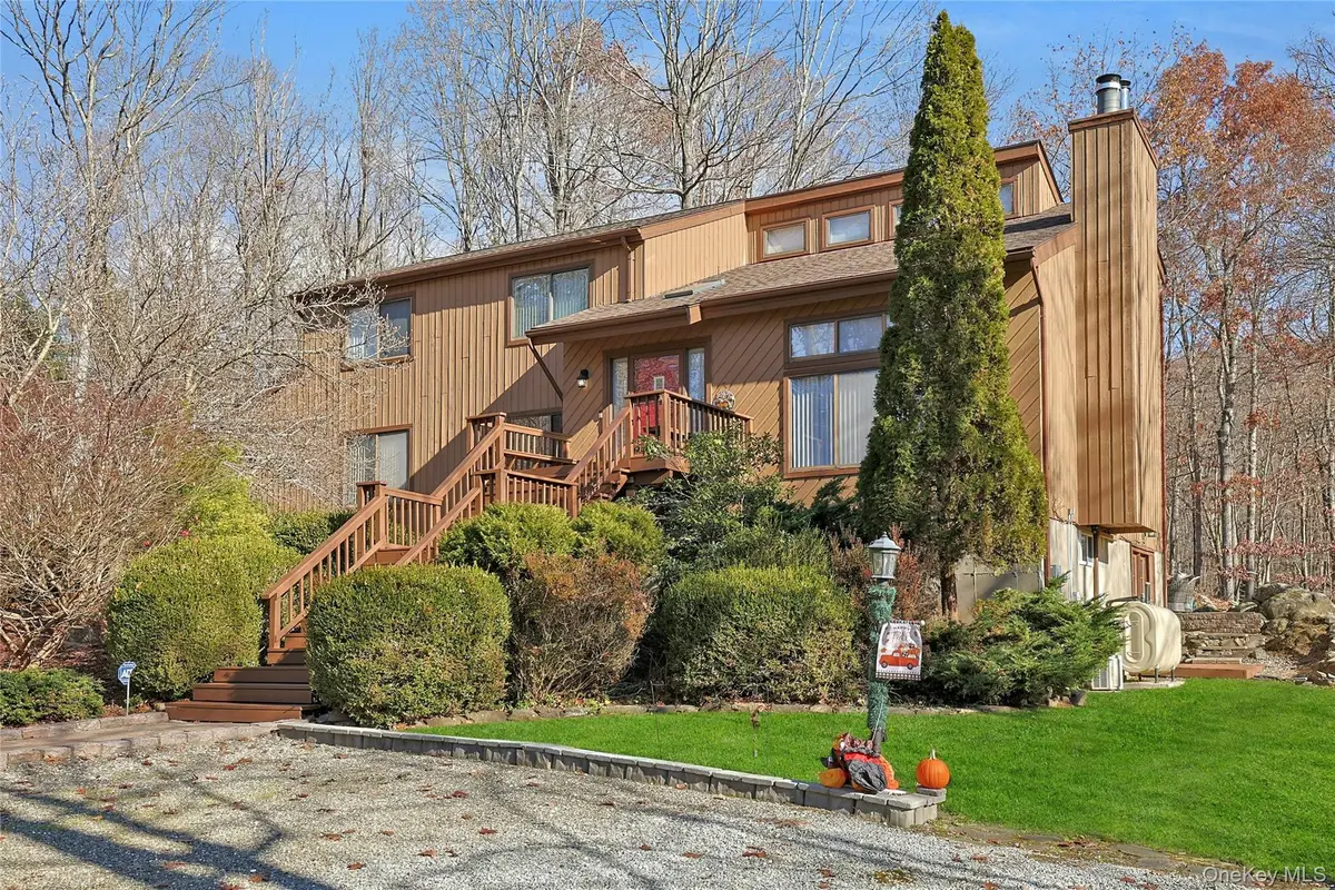 31 Powder Horn Road, Cortlandt Manor, NY 10567 - Image #1