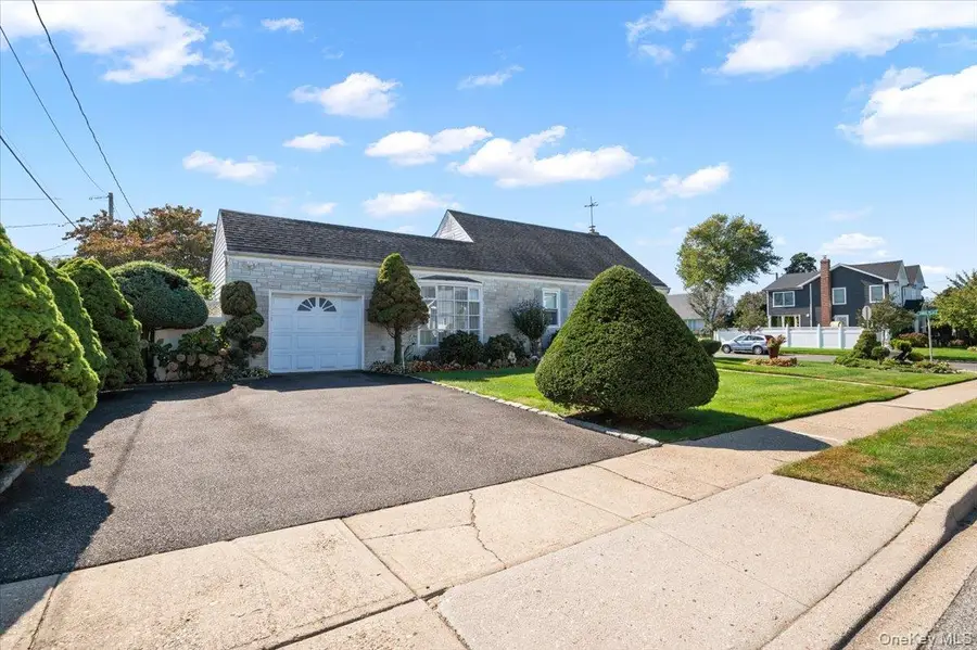 3520 Mallard Road, Levittown, NY 11756 - Image #2