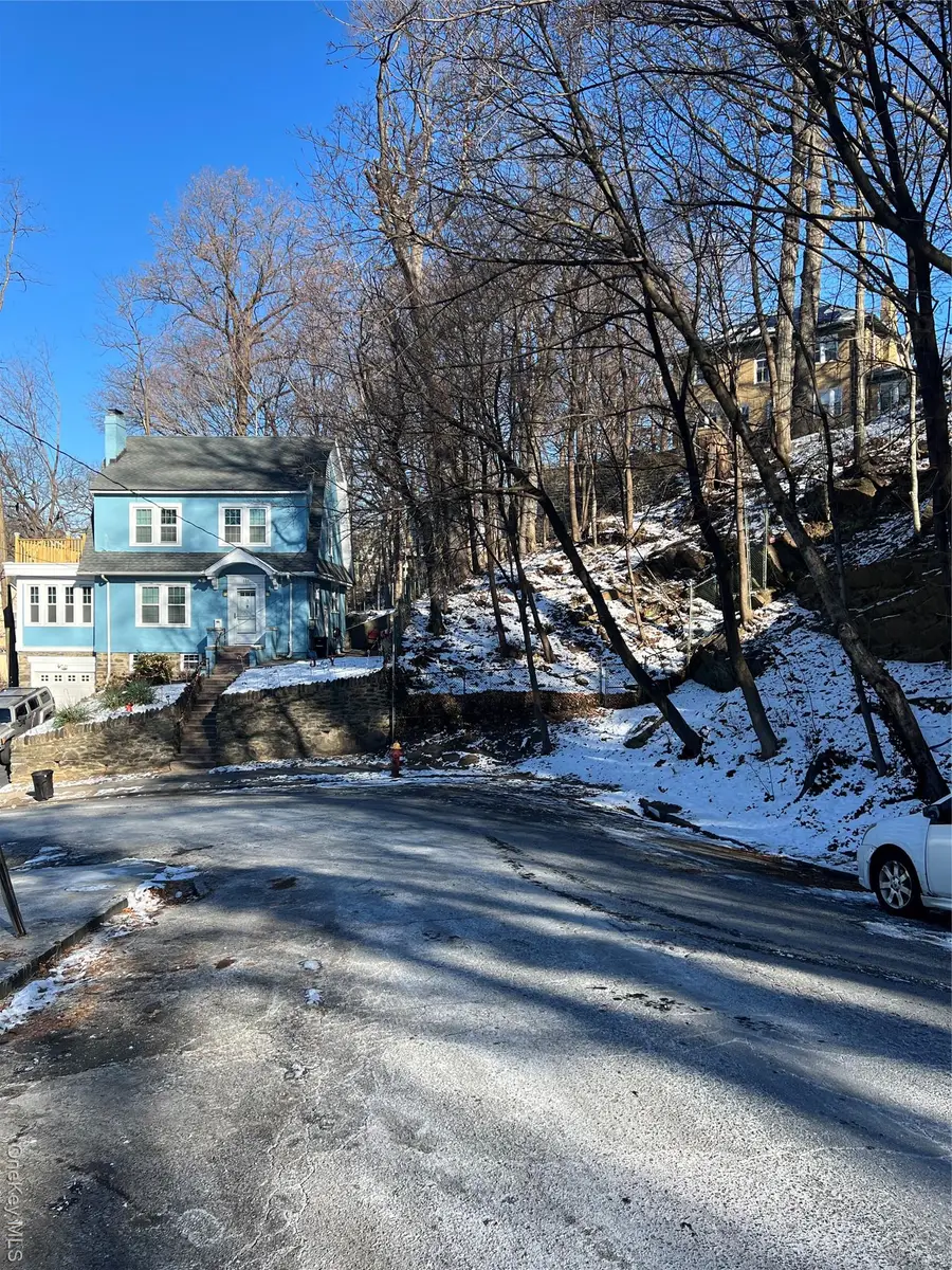 102 Courter Avenue, Yonkers, NY 10705 - Image #3
