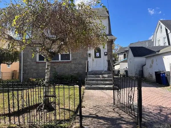 100-24 210th Street, Queens Village, NY 11429