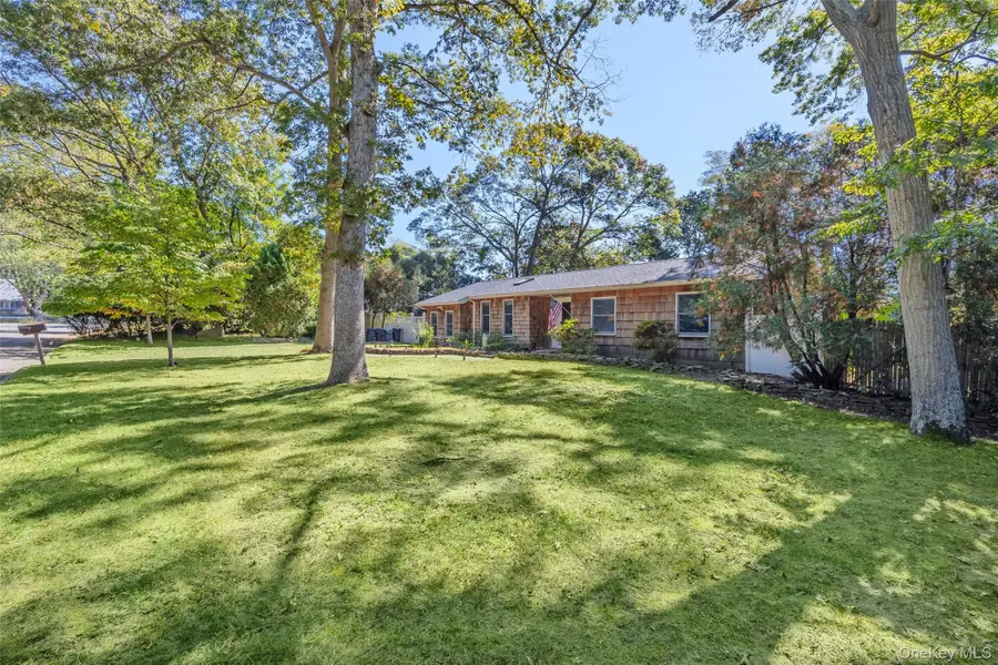 4 Model Court, Rocky Point, NY 11778 - Image #3