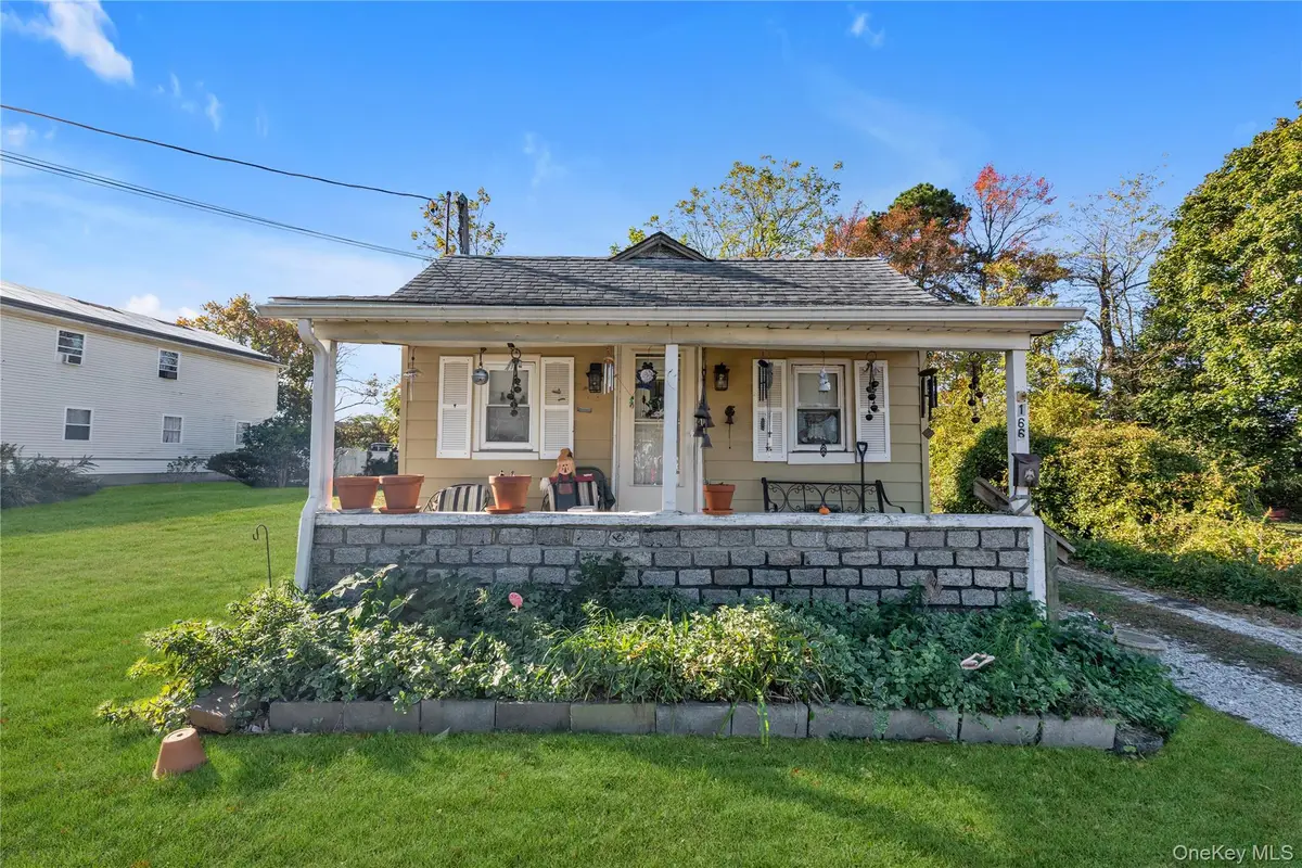 166 & 170 Woodrow Parkway, West Babylon, NY 11704 - Image #1