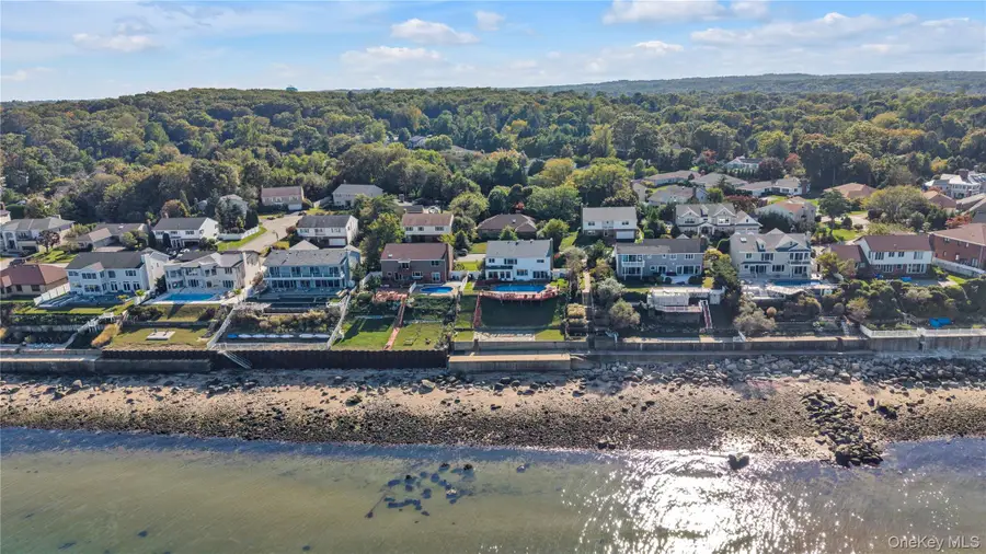 43 Oak Point Drive N, Bayville, NY 11709 - Image #3