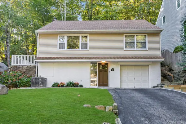 57 Oakdale Road, Centerport, NY 11721