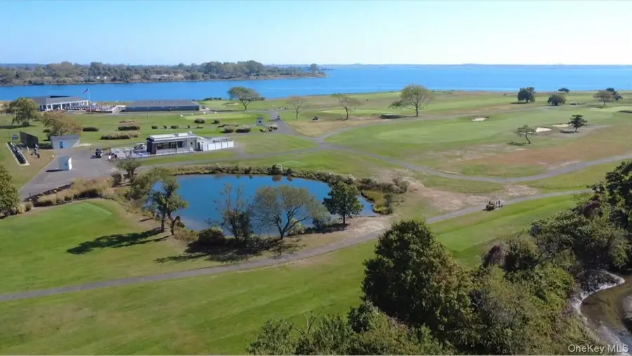 487 Links Drive E, Oceanside, NY 11572 - Image #3