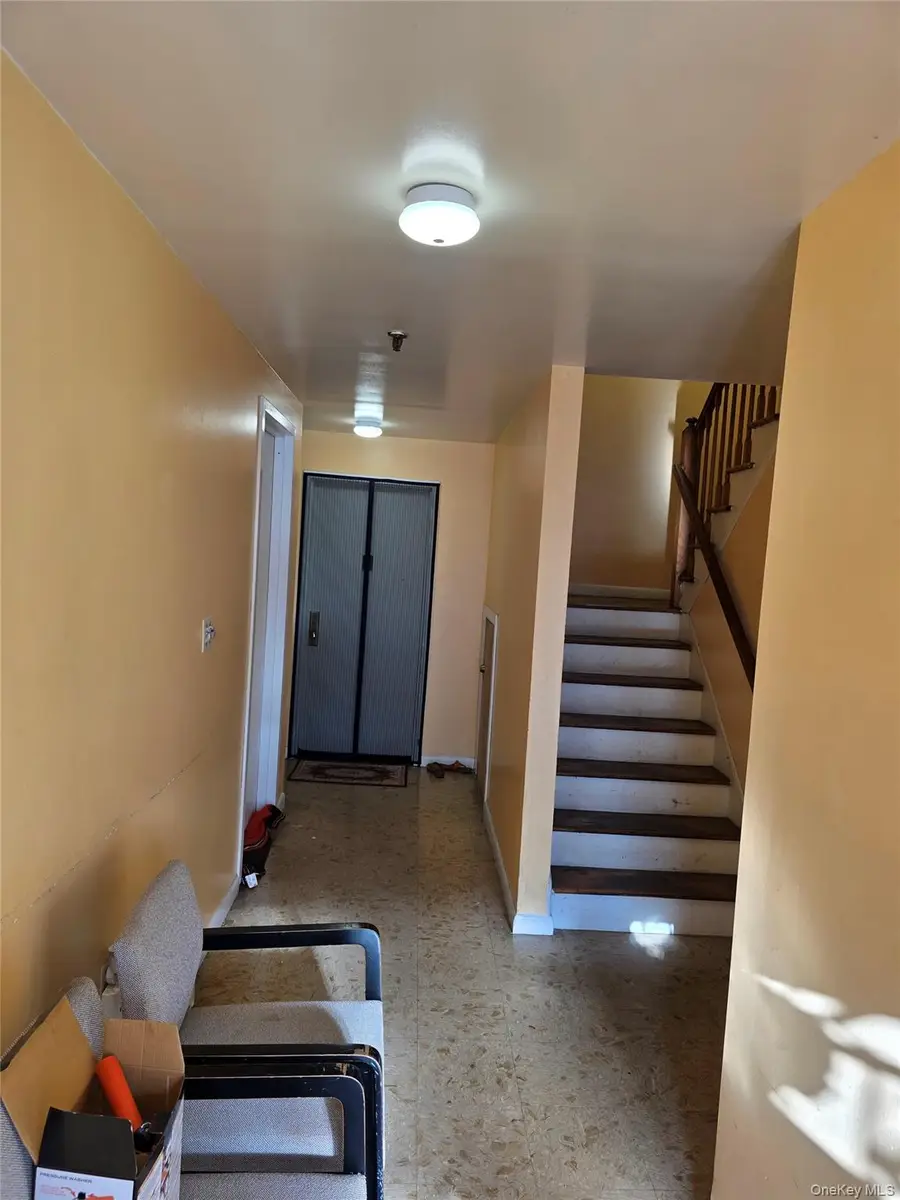 3232 Ely Avenue, Bronx, NY 10469 - Image #2