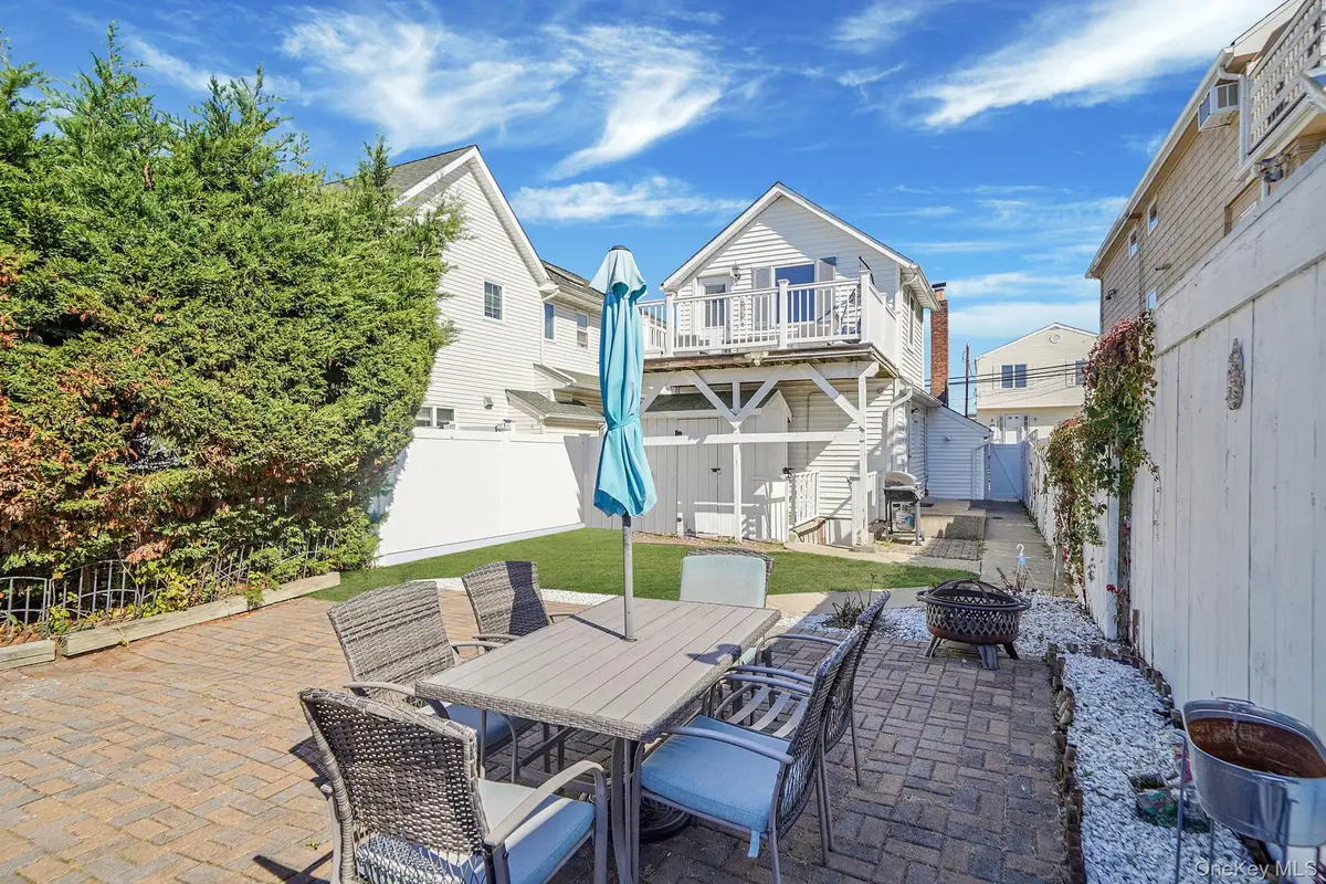 252 Arthur Street, Freeport, NY 11520 - Image #1