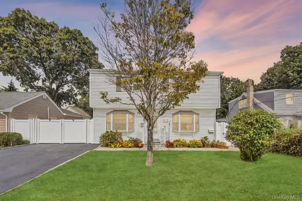 124 E 12th Street, Huntington Station, NY 11746