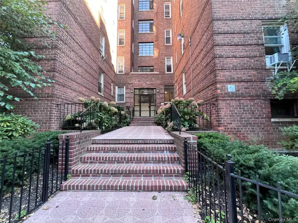 2080 Barnes Avenue #5C, Bronx, NY 10462