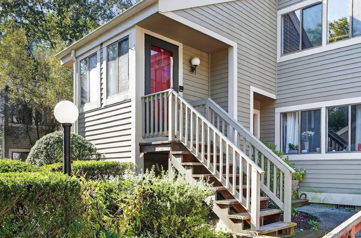 132 Stone Meadow, South Salem, NY 10590 - Image #1