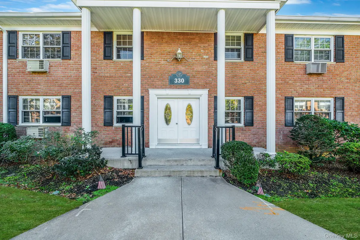 330 Lakeland Avenue #2H, Sayville, NY 11782 - Image #1